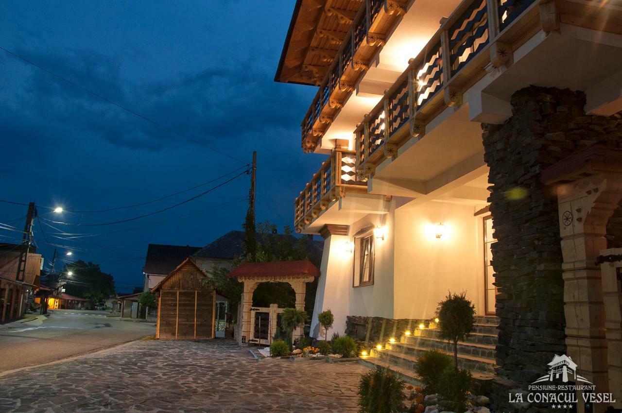La Conacul Vesel Hotel Sapinta Exterior photo